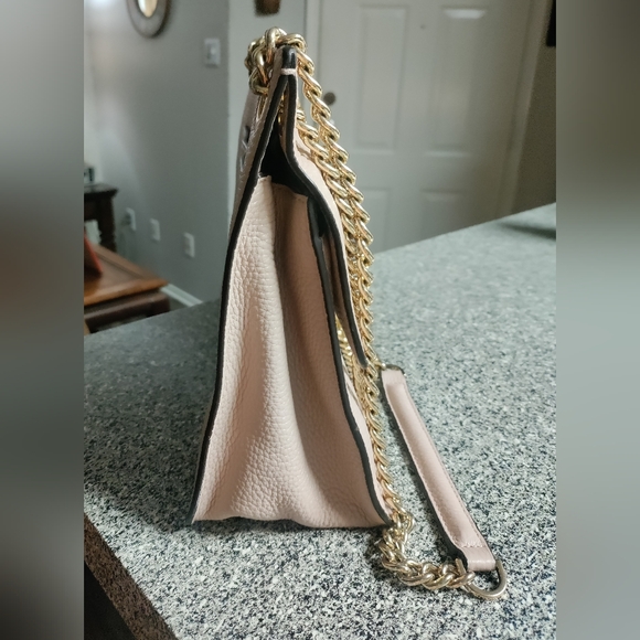 Michael Kors Blush Shoulder Bag with Gold Chain - Picture 4 of 9